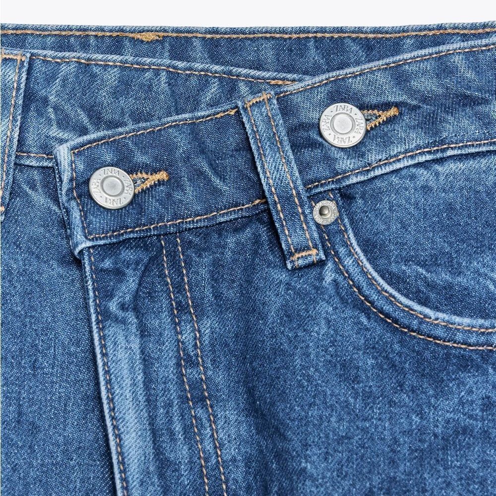 ZARA HIGH-RISE CROSS WAIST MOM FIT TRF DENIM SHORTS - Picture 7 of 9